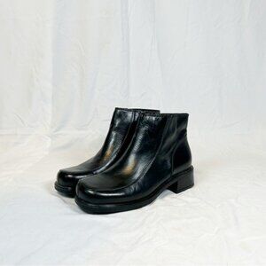 Earth Shoe Black Leather Marion Square Toe Biker Booties Ankle Boots~9.5~
